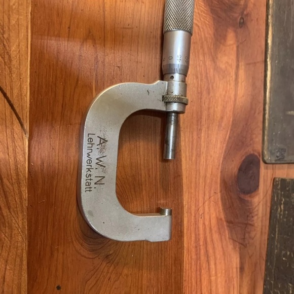 AWN Lehnwerkstatt Micrometer with Wooden Box - Picture 3 of 9